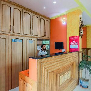 Oyo 14460 Green Park Homestay